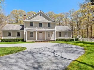 11 Fairway Ct, Sag Harbor, NY 11963