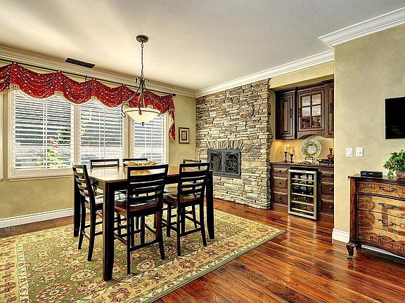 3rd image of 2598 Palmwood Cir