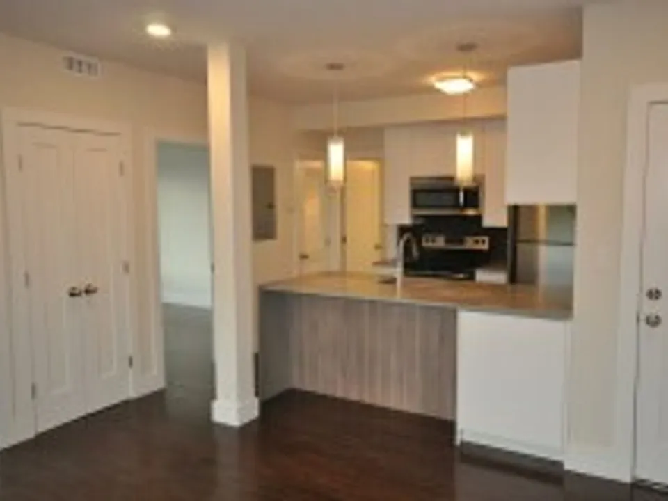 659 Massachusetts Ave #7