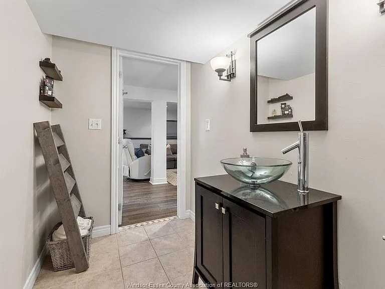 2340 Katella Ave — Photo 27