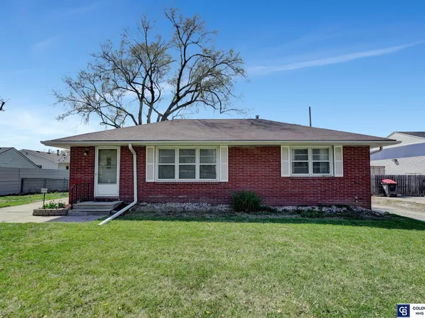 3715 N 70th St, Lincoln, NE 68507