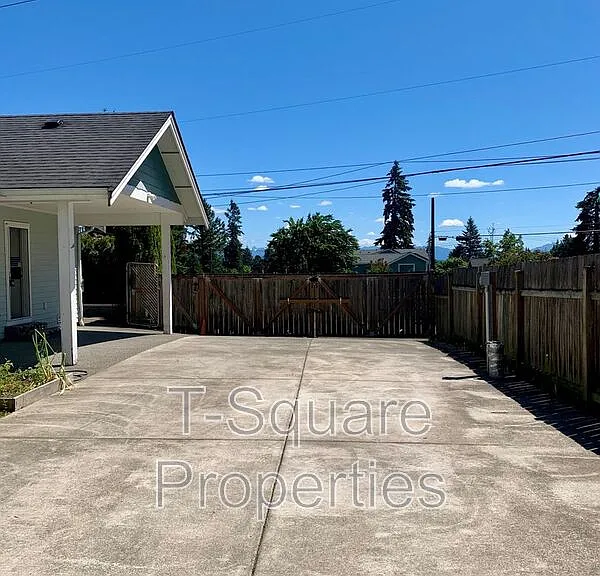 1916 60th St SE — Photo 30