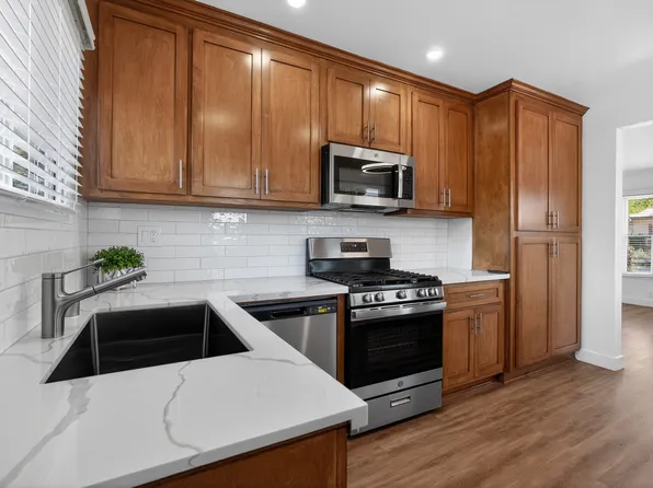 7327 Nada St #7329, Downey, CA 90242