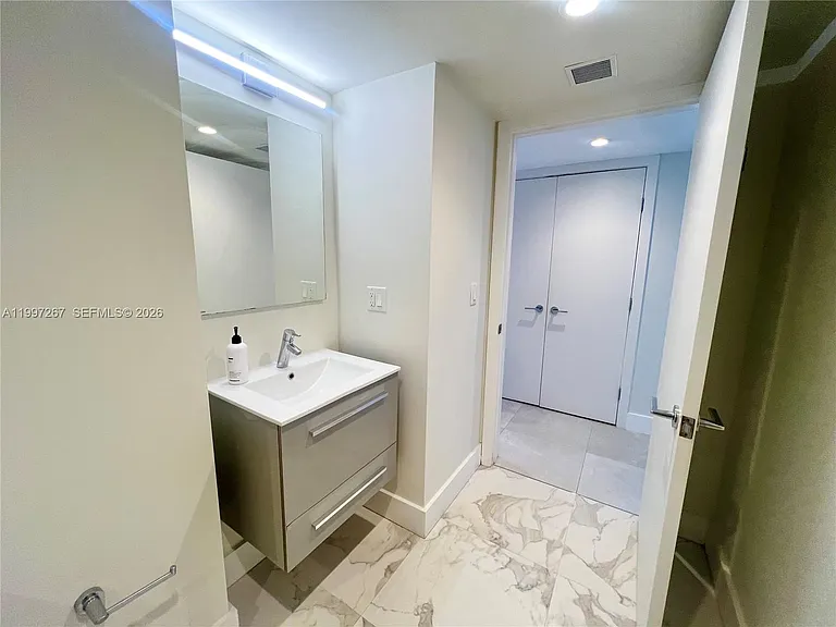 7832 Collins Ave #304 — Photo 10