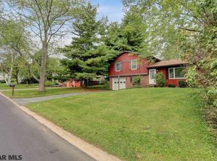 2052 Chelsea Ln, State College, PA 16801