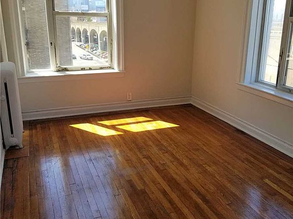 4th image of 4508 40th St APT C33