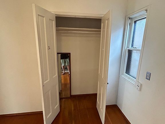 5th image of 4431 1/2 North Ave