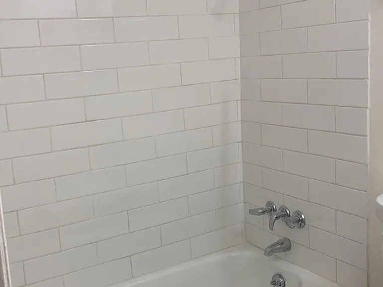 240 Indiana Ave #B — Photo 2