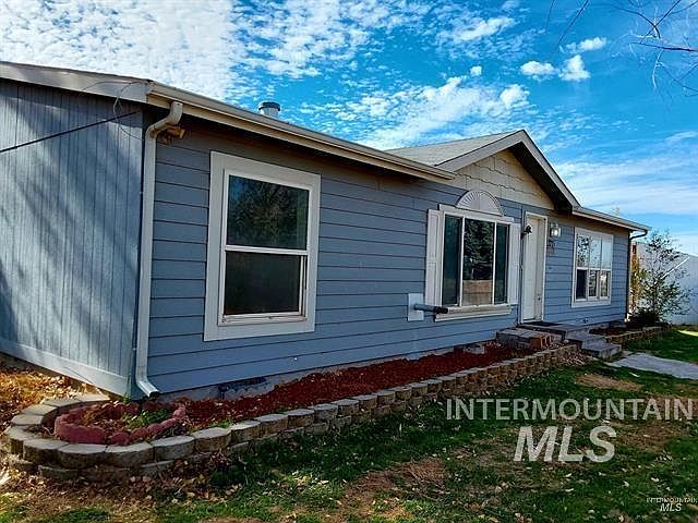 1st image of 13735 SW Eisenhower Cir