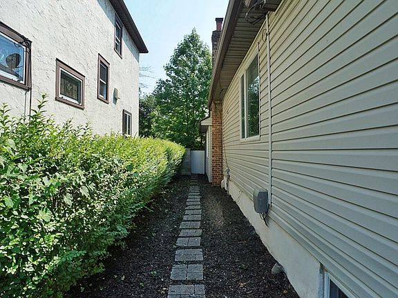 3rd image of 268 Cleveland Ave