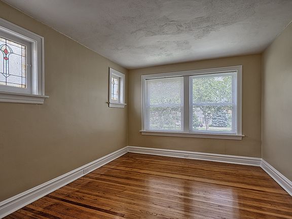 2nd image of 5413-5415 Christy Ave