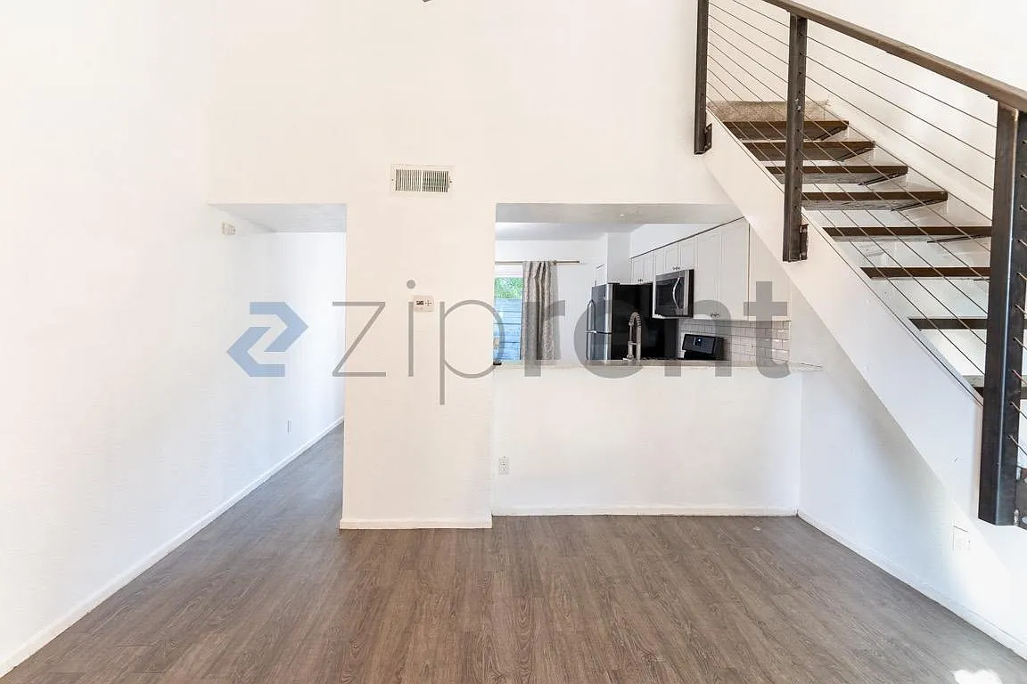 1 bed, 650 sqft, $1,500 — Photo 3