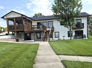 566 Lake Viking Ter, Gallatin, MO 64640