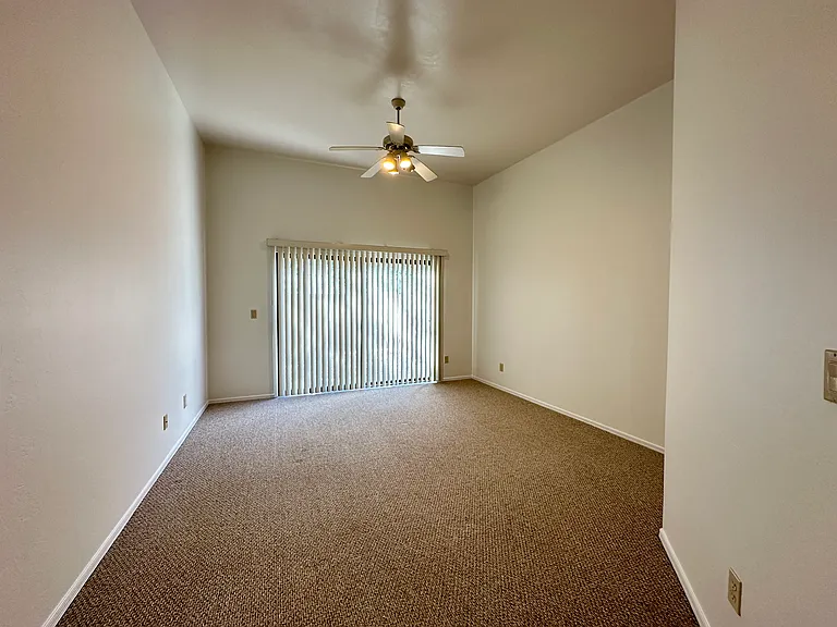 8435 N Hanks Pl — Photo 20