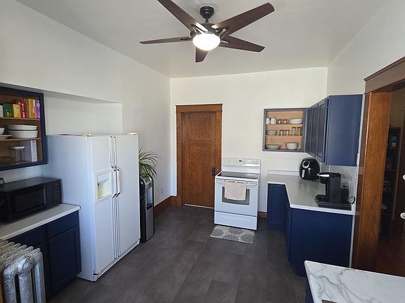 2nd image of 501 1st St SE