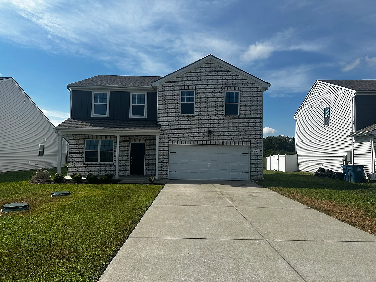 5 bed, 2706 sqft, $2,650 — Photo 1