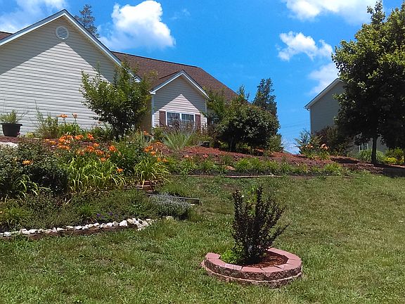 3rd image of 1419 Crowders Woods Dr