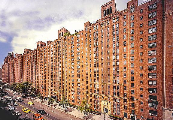 3rd image of 435 W 23rd St APT 5C