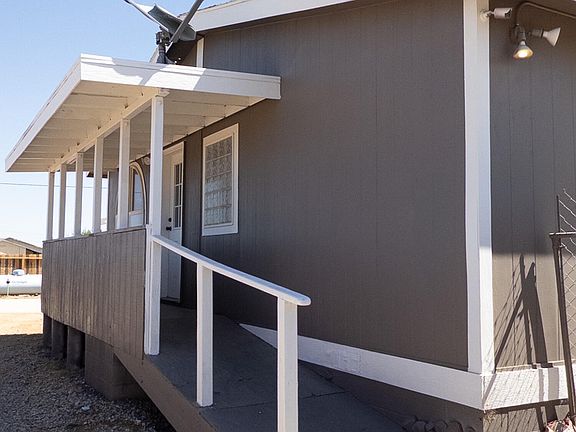 2nd image of 8925 Oleander Ave