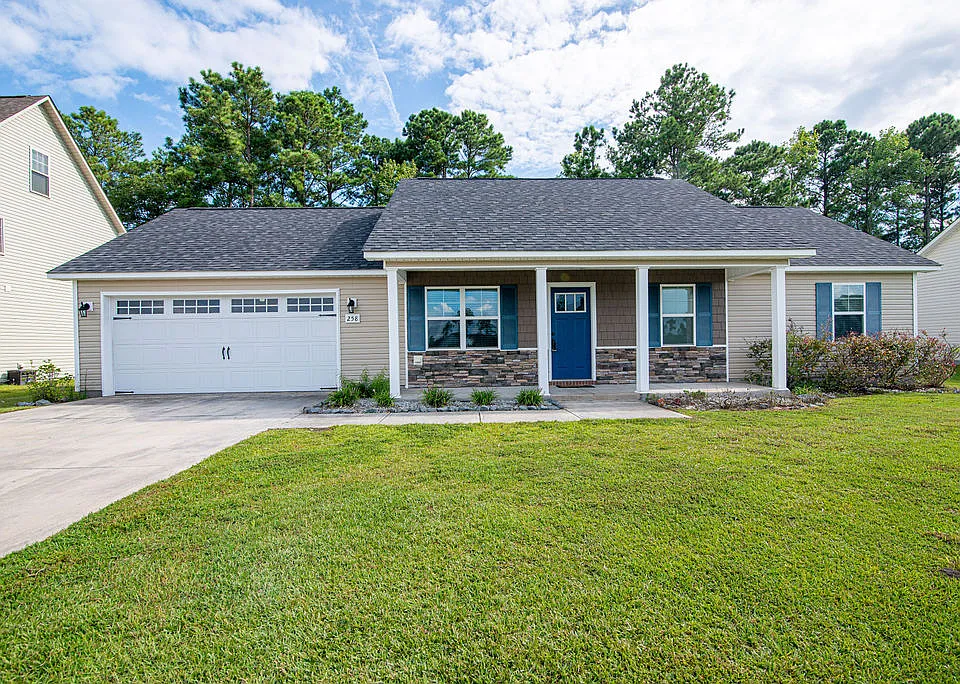 258 Breakwater Dr