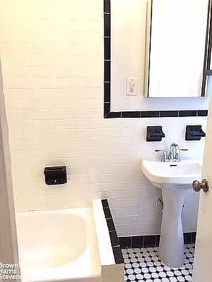 5th image of 350 W 55th St APT 7P