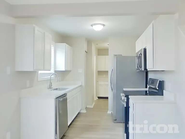 10875 Grace Dr — Photo 6