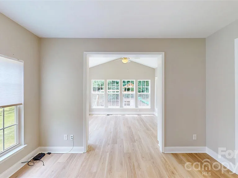 107 Stonemason Ct — Photo 4