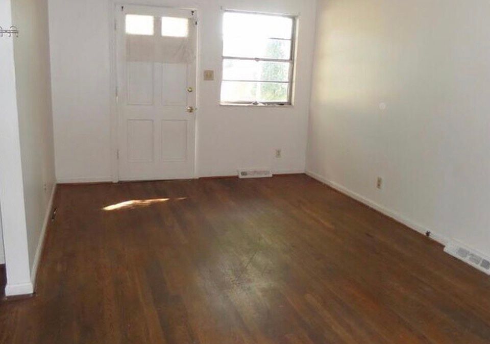 2nd image of 1259 Alexandria Dr #1259