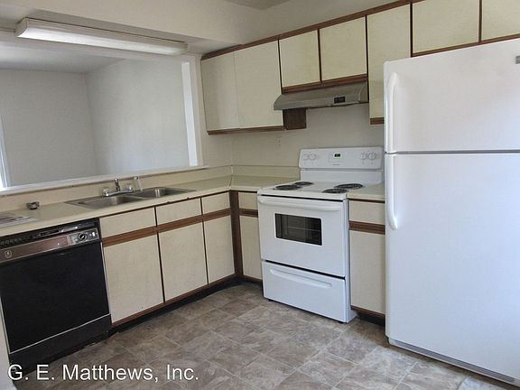 4th image of 363 W Main St #3349419