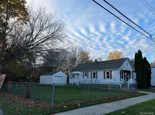 155 Pingree Ave, Pontiac, MI 48342