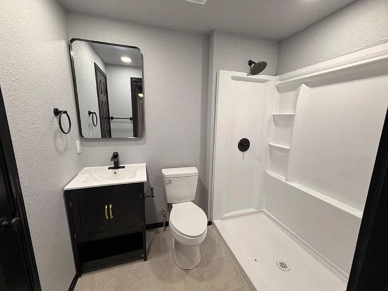 1214 College Ave — Photo 13