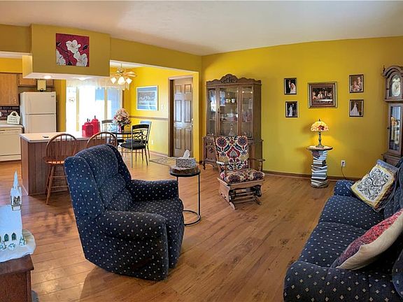 4th image of 5011 Lucas Ln