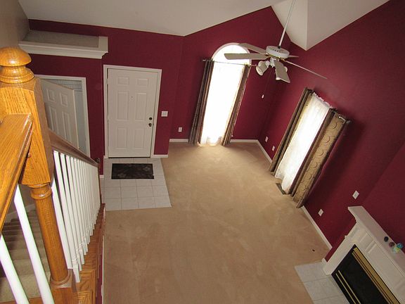 Living room 1s floor 