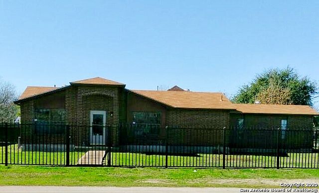 1st image of 902 Cantrell Dr