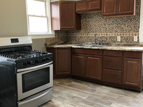 2nd image of 38 Elberon Pl #2