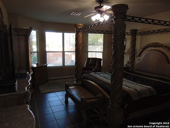 4th image of 1418 Mesa Holw