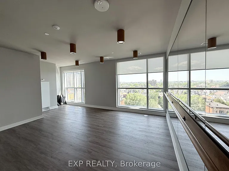 560 Rideau St #423 — Photo 41