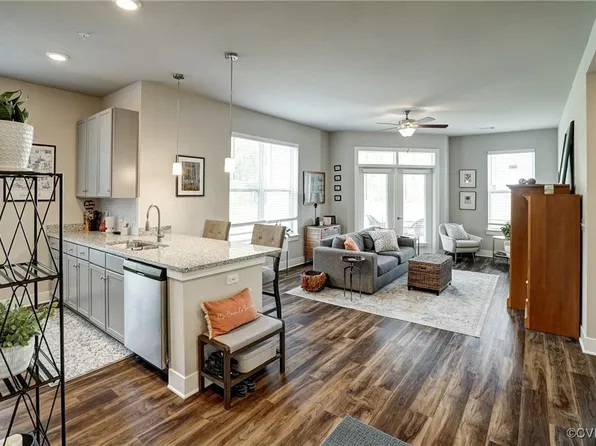 10521 Stoney Bluff Dr #303, Ashland, VA 23005
