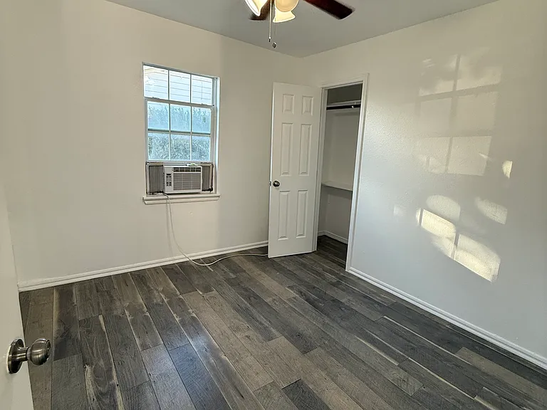 2529 Rutgers Dr — Photo 13