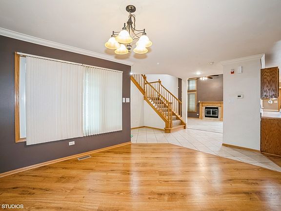 2nd image of 6729 Pondview Dr