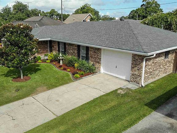 3rd image of 115 Richard Dr