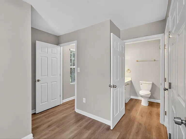 Nevin Place Apartments — Photo 47