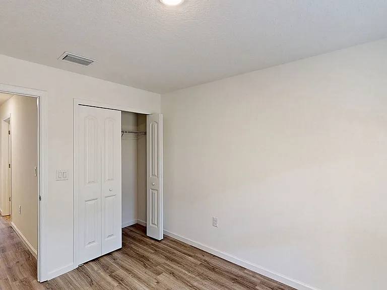 927 Tacaro Ave SE — Photo 3