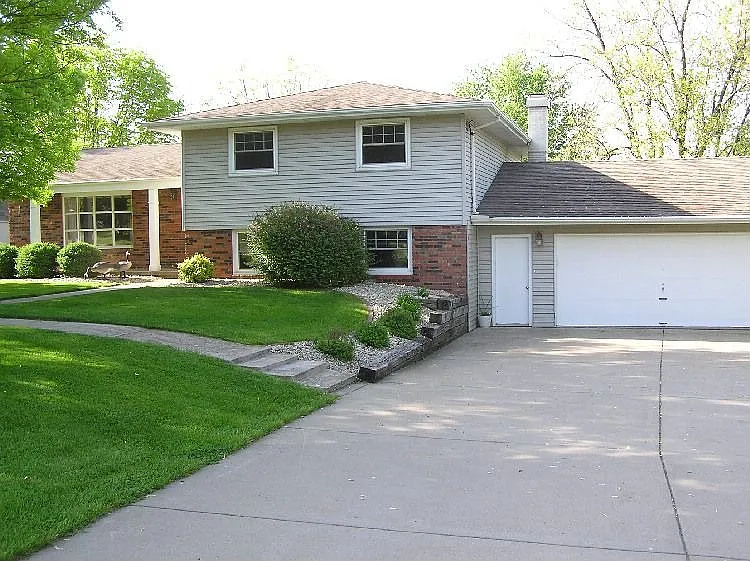 250 Circle Shore Dr photo 1