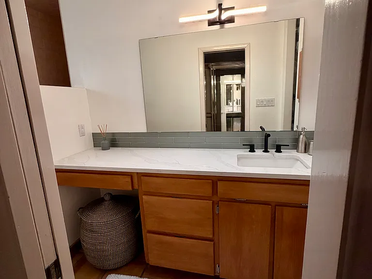 2831 Plaza Verde — Photo 8