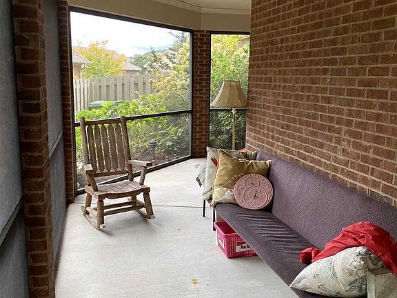 5th image of 2403 Bankhill Cir SE