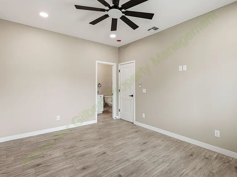511 E 8th Ave #102 — Photo 21