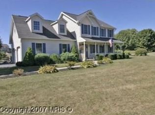 900 Clauser Ct, New Windsor, MD 21776