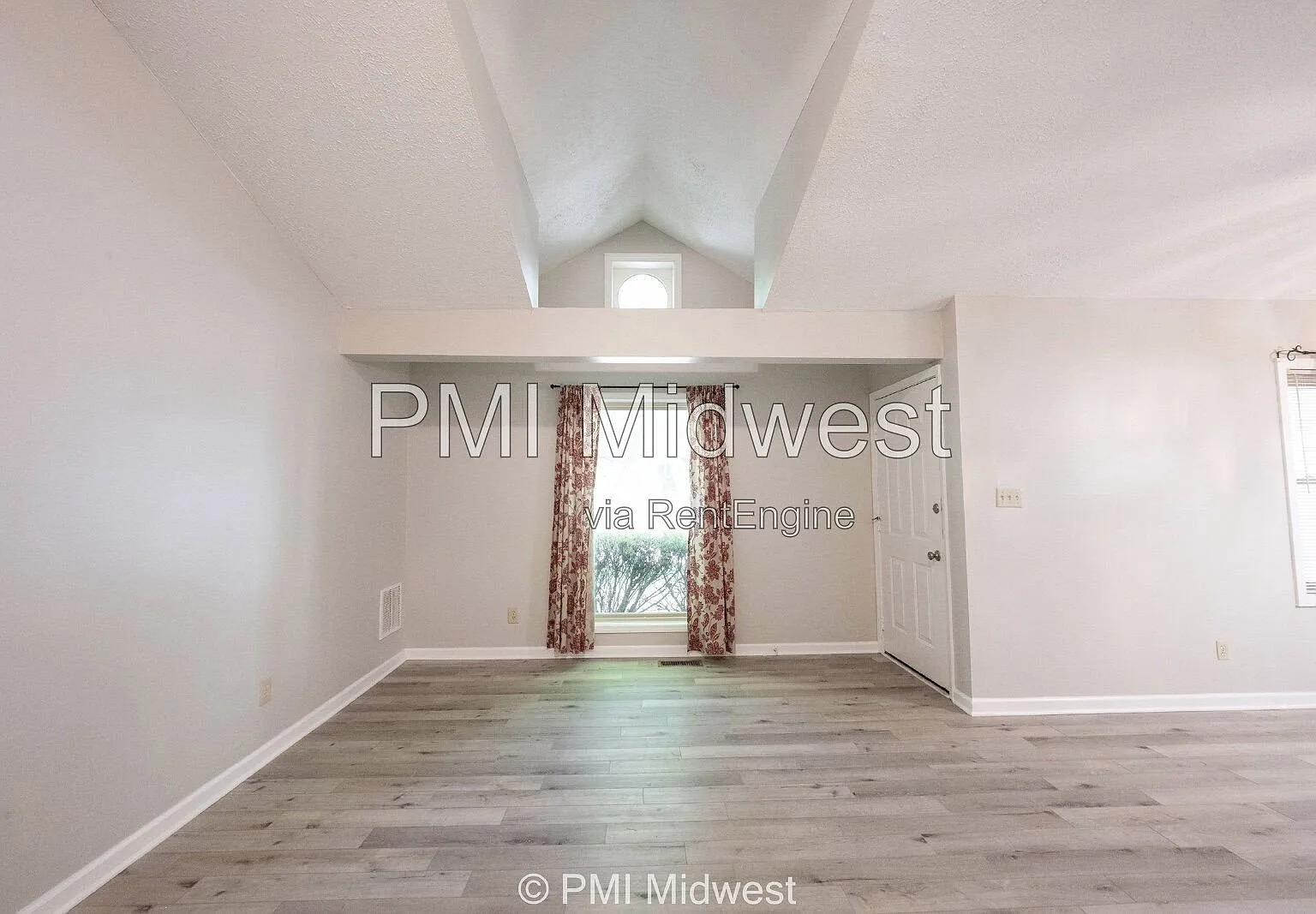 2 bed, 2.0 bath, 1464 sqft, $1,199 — Photo 3