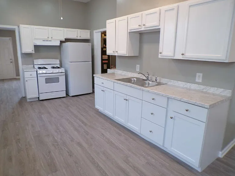 2508 Elliott Ave — Photo 9